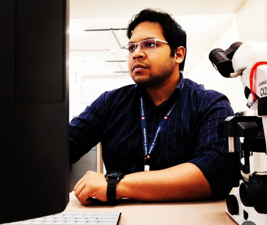 Dr. Rahul Kanungo at the digital pathology workstation, IMS & SUM Hospital